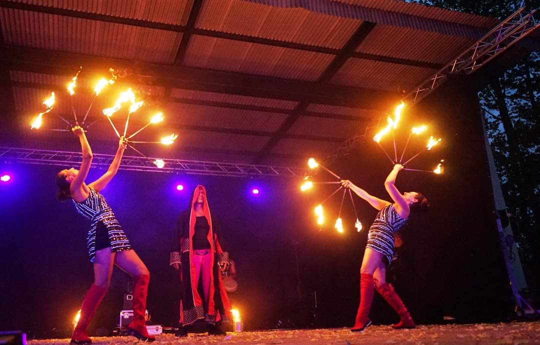 fire show Inspinia / Proxima